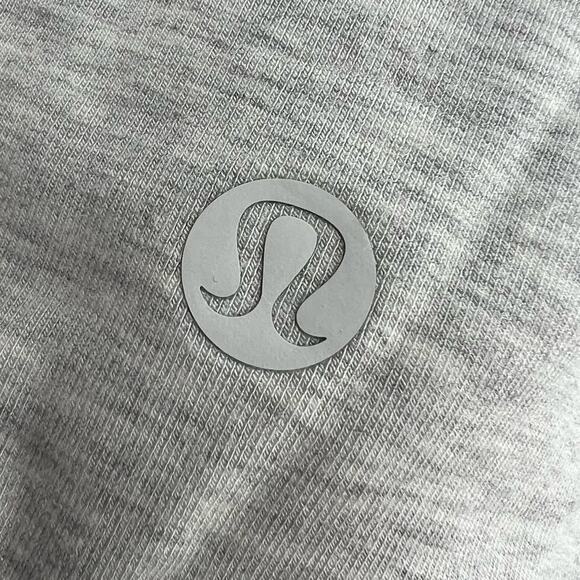 Lululemon Women's Coast Easy Wrap Full Zip Heathered Core Ultra Light Grey Sz 8 - Picture 3 of 6